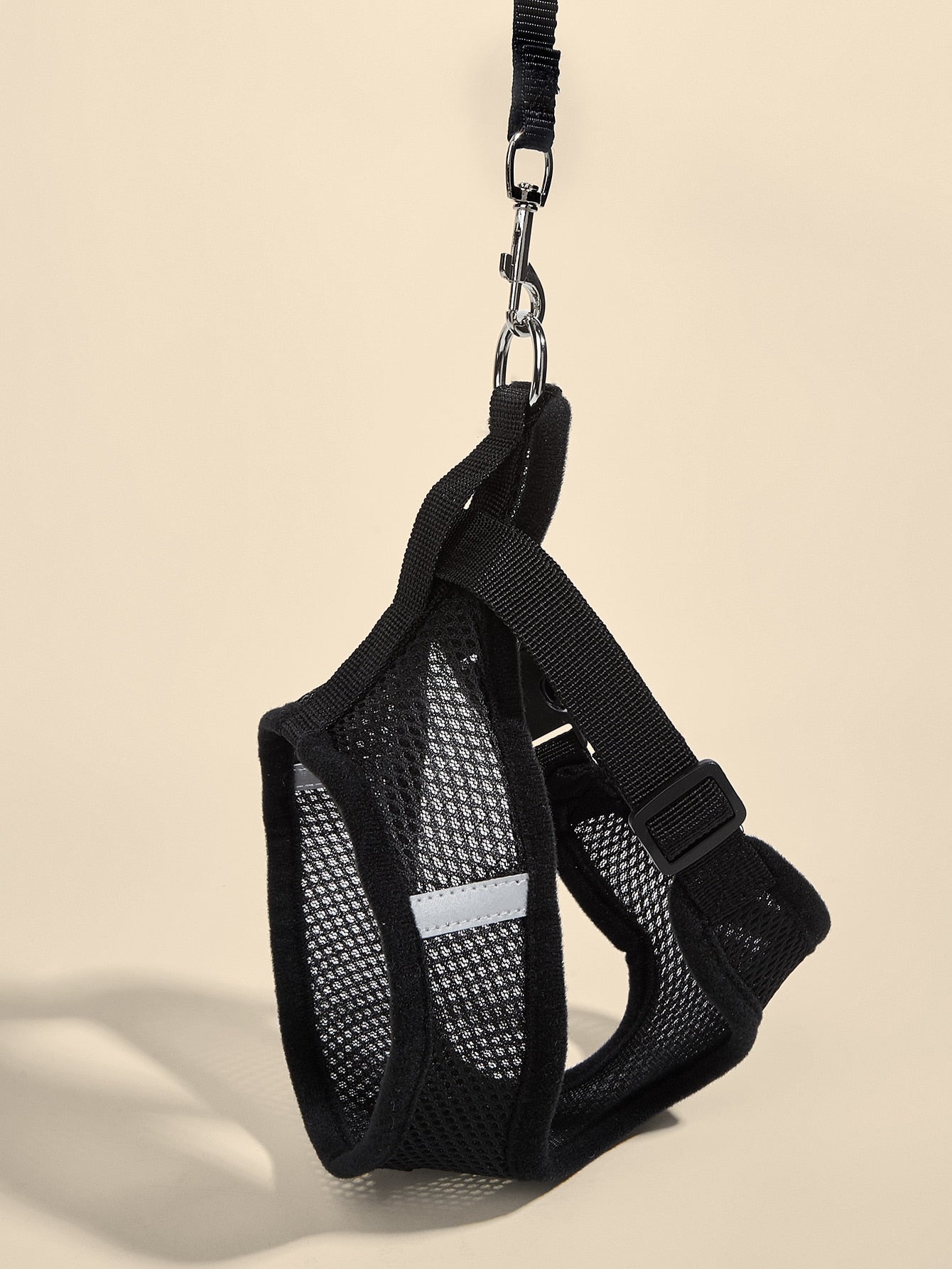Breathable cat harness with matching leash and reflective detailing for safer outdoor walks
