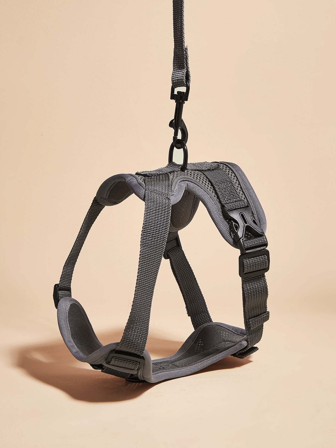 1 Set Pet Outdoor Harness With Reverse Leash, Breathable