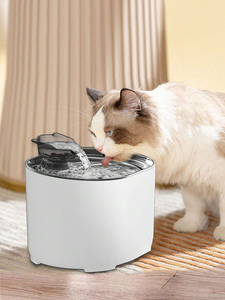 Blue replacement filter cartridge for pet automatic water fountains suitable for small and medium cats and dogs.