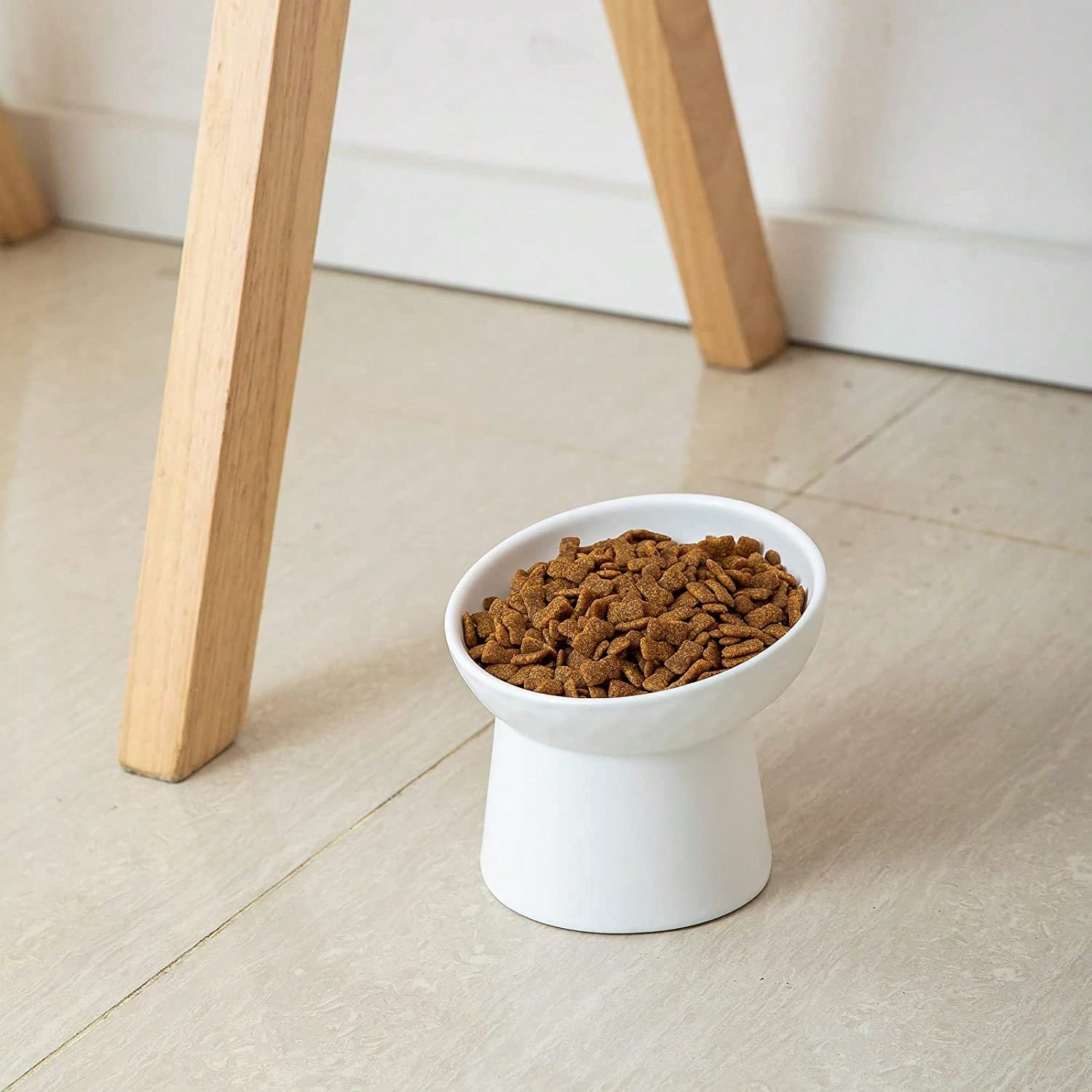 1pc Ceramic Cat Bowl With Raised Stand And Slanted Edge, Protect Cat Neck, Anti-Black Chin,Black Cat Feeder