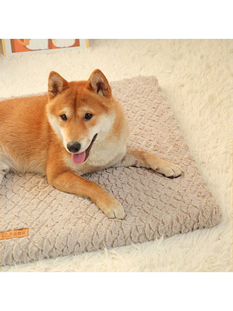Multicolor short plush pet bed mat with removable washable cover and wavy sponge filling for dogs and cats