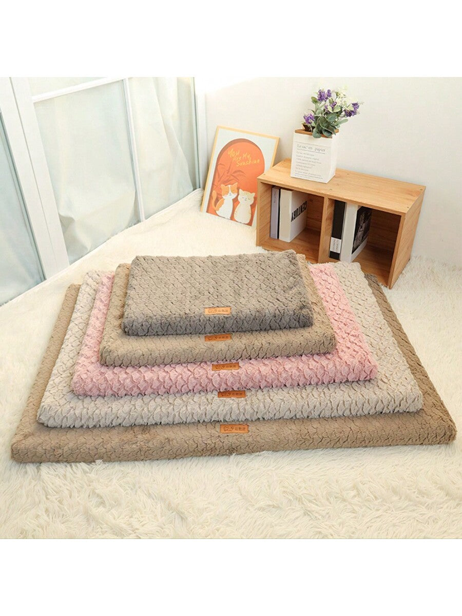 Multicolor short plush pet bed mat with removable washable cover and wavy sponge filling for dogs and cats