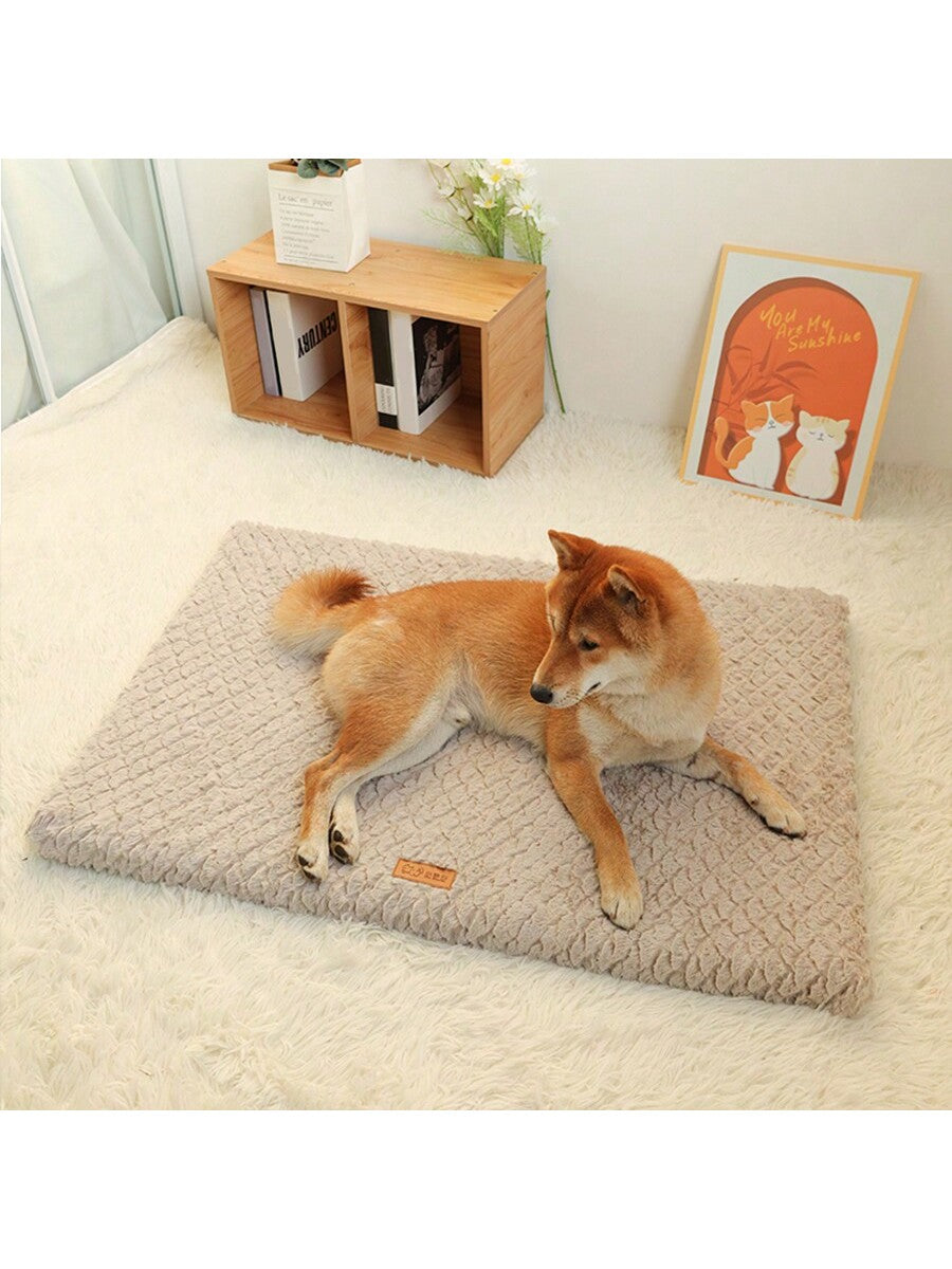 Multicolor short plush pet bed mat with removable washable cover and wavy sponge filling for dogs and cats