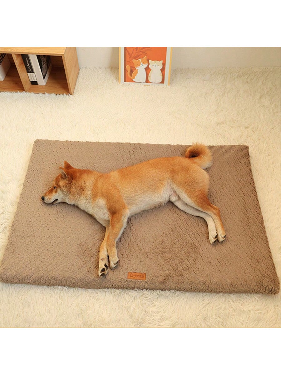 Multicolor short plush pet bed mat with removable washable cover and wavy sponge filling for dogs and cats