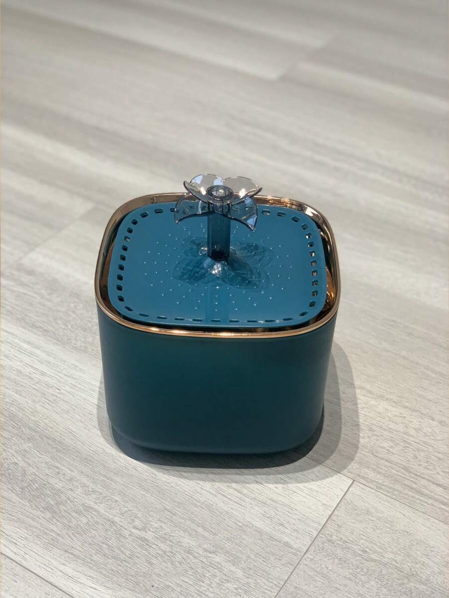 3L automatic pet water fountain in multicolor PP material with USB power cable for cats and dogs