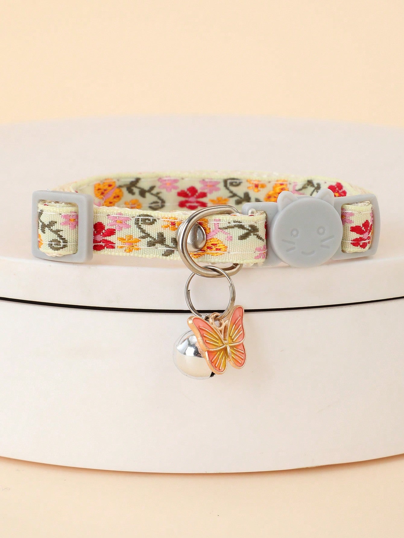 Multicolor adjustable pet collar with embroidered butterfly pattern, bell decoration, pendant, and cat face buckle for cats and small dogs