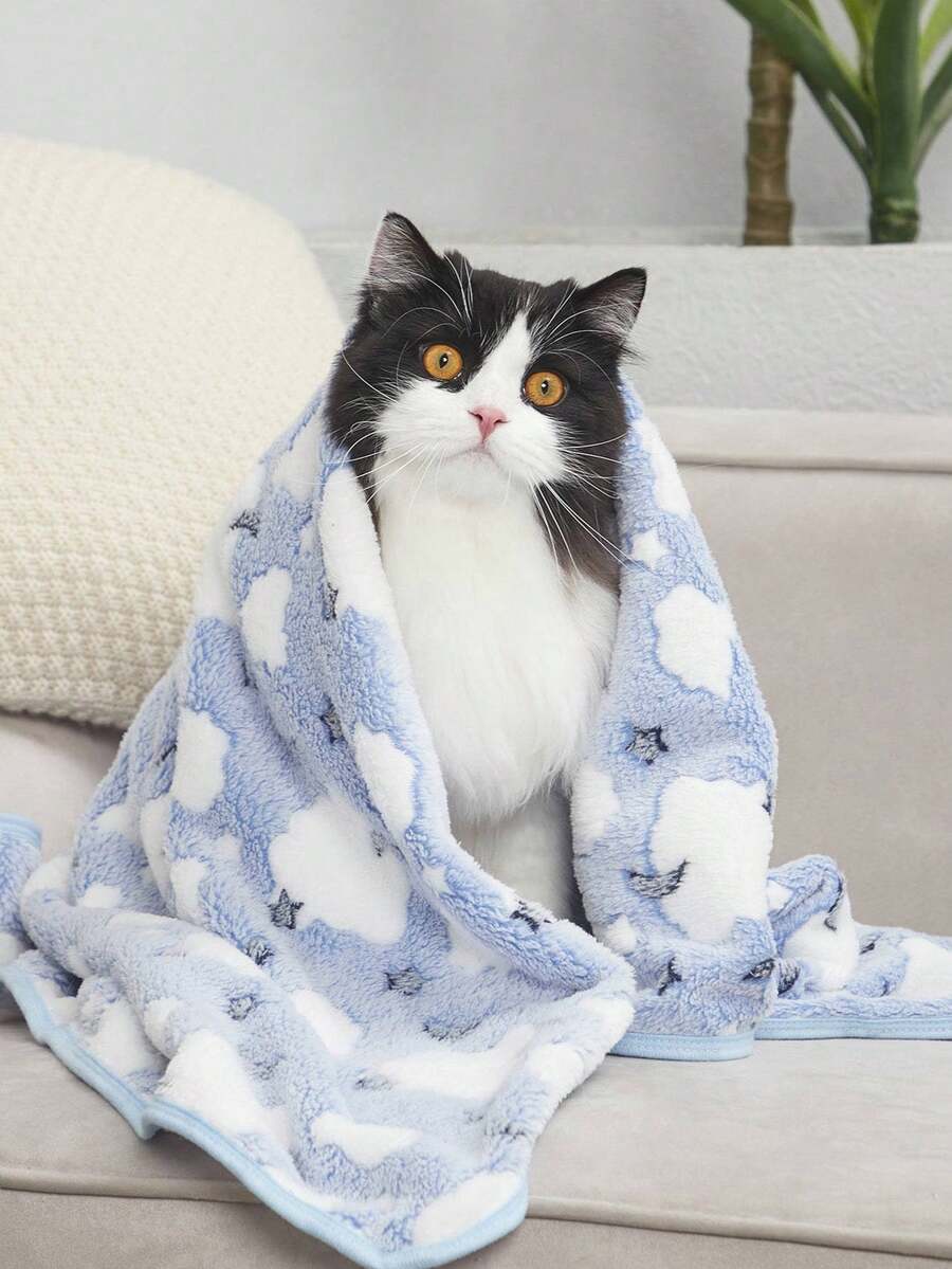 Warm plush pet blanket featuring a multicolor cartoon cat and plant print pattern, made from 100% polyester fabric for cats and dogs.