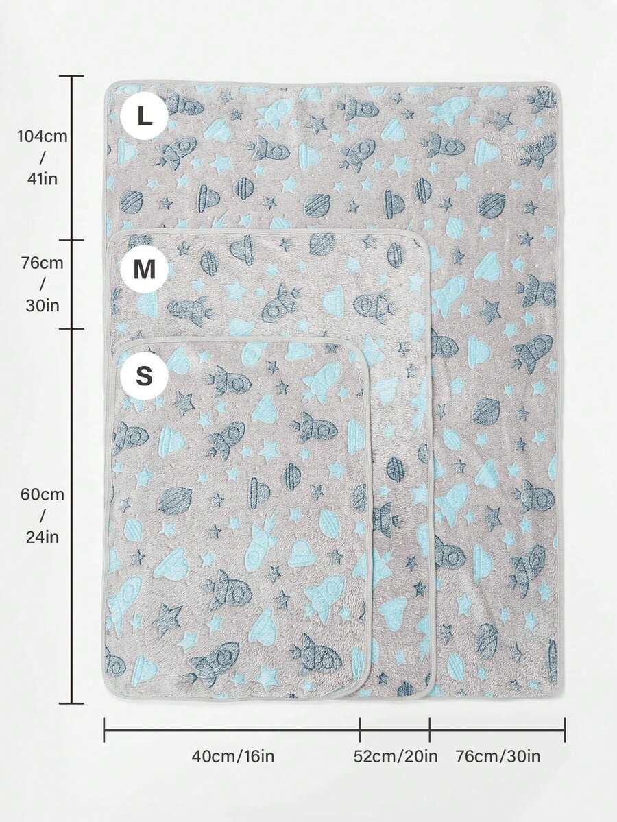 Warm plush pet blanket featuring a multicolor cartoon cat and plant print pattern, made from 100% polyester fabric for cats and dogs.