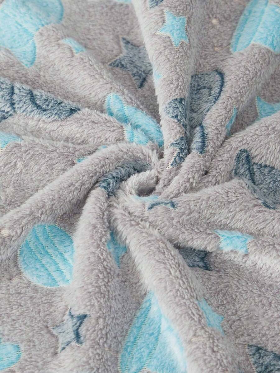 Warm plush pet blanket featuring a multicolor cartoon cat and plant print pattern, made from 100% polyester fabric for cats and dogs.