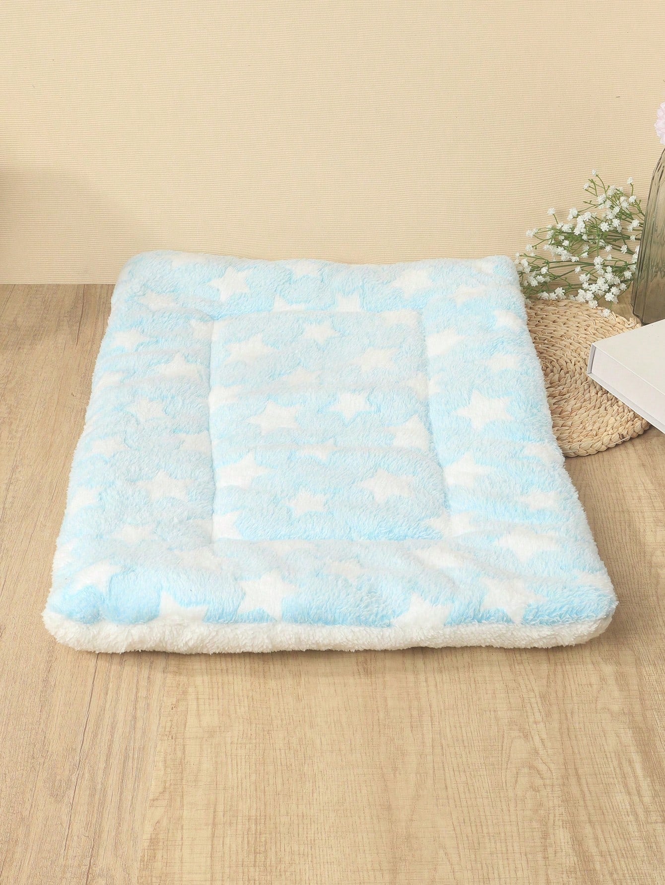 Thickened grey pet bed mat with pink star pattern designed for small and medium cats and dogs