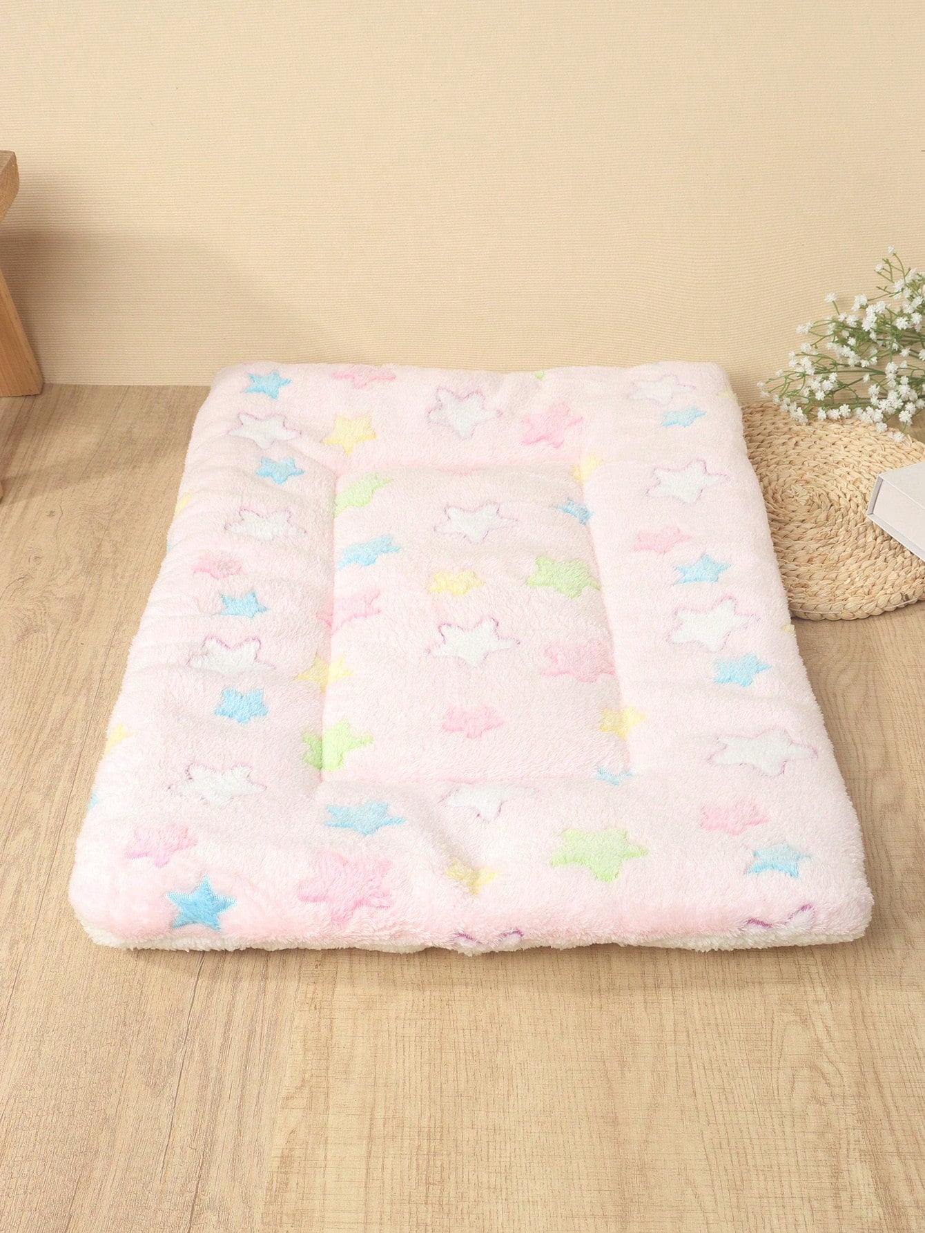 Thickened grey pet bed mat with pink star pattern designed for small and medium cats and dogs