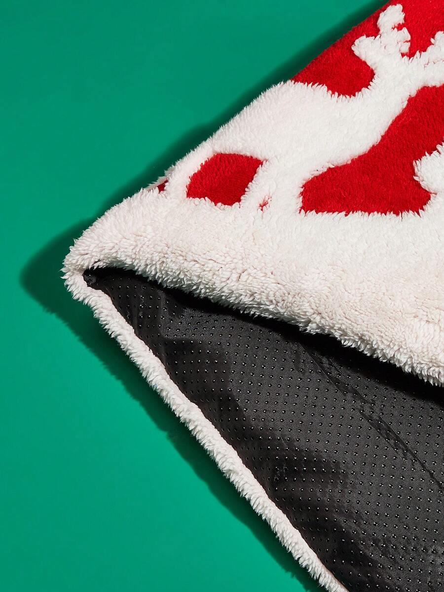 Red warm Christmas pet bed pad made of 100% polyester for cats and dogs.