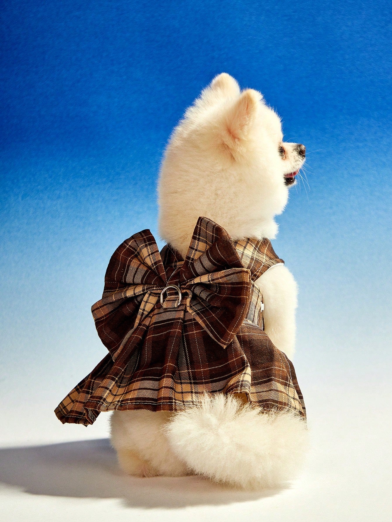 Multicolor plaid pet collar and leash set with bow detail for cats and dogs, made from polyester
