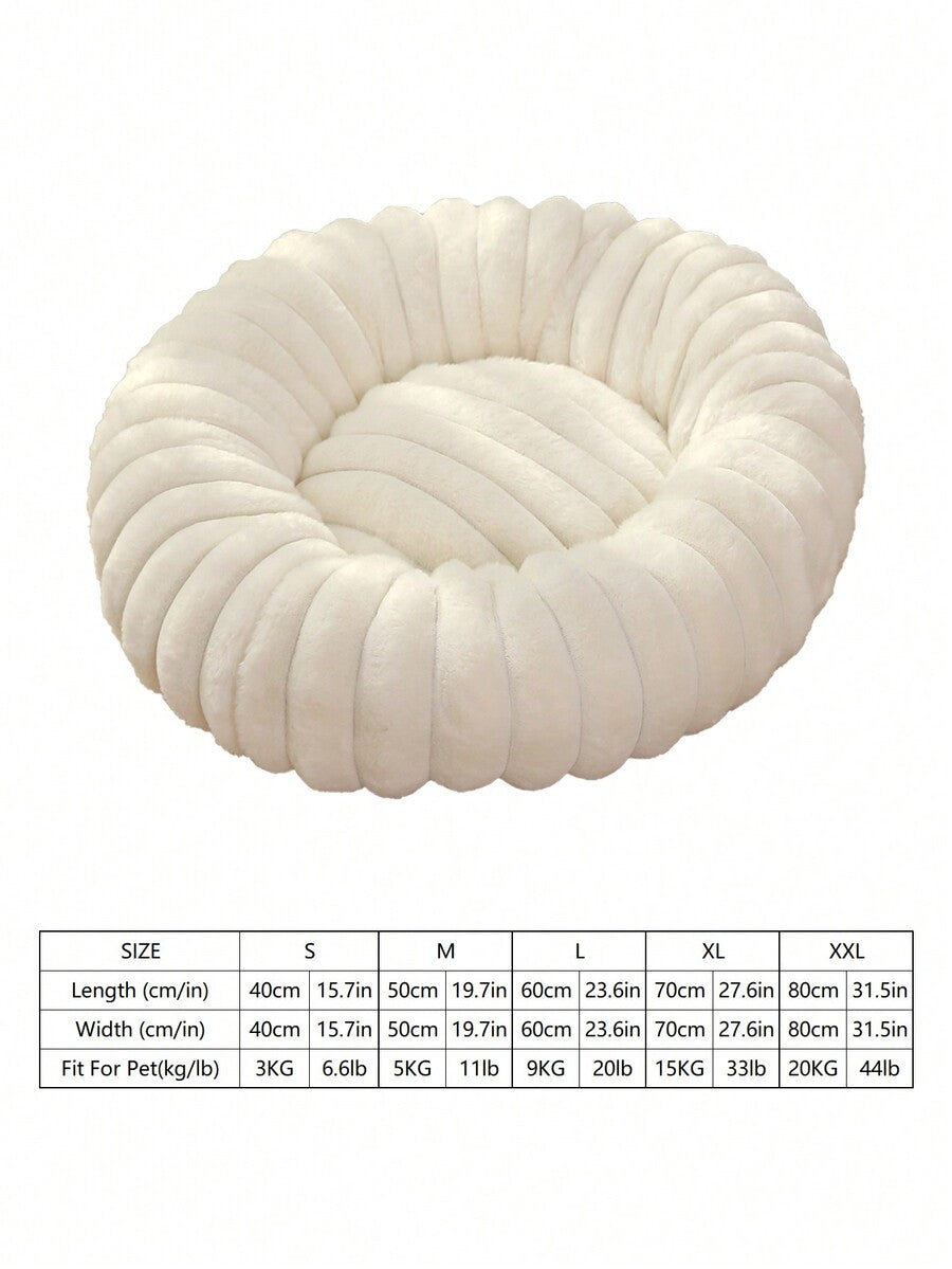 Grey plush thick pet bed with soft polyester filling for indoor cats and dogs