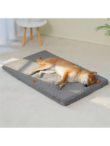 Grey washable dog bed mat with plush embossed fabric surface, egg-shaped polyurethane foam filling, and non-slip moisture-proof Oxford cloth bottom for dogs and cats.