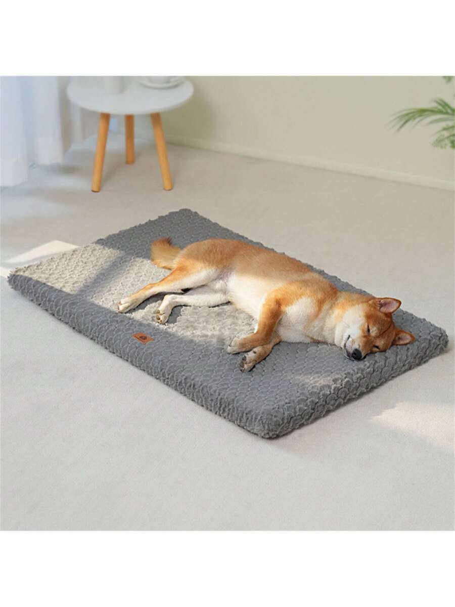 Grey washable dog bed mat with plush embossed fabric surface, egg-shaped polyurethane foam filling, and non-slip moisture-proof Oxford cloth bottom for dogs and cats.