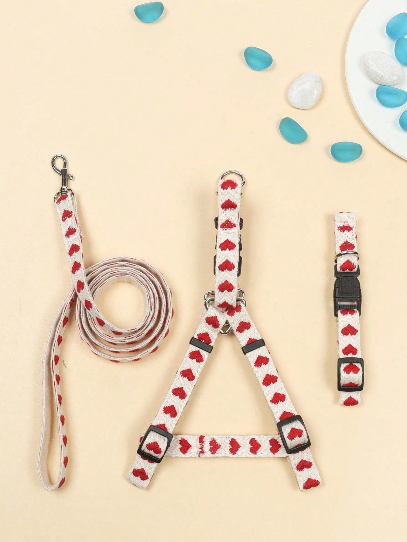 Black polyester 3-piece pet collar, harness, and leash set with heart pattern for small dogs and cats