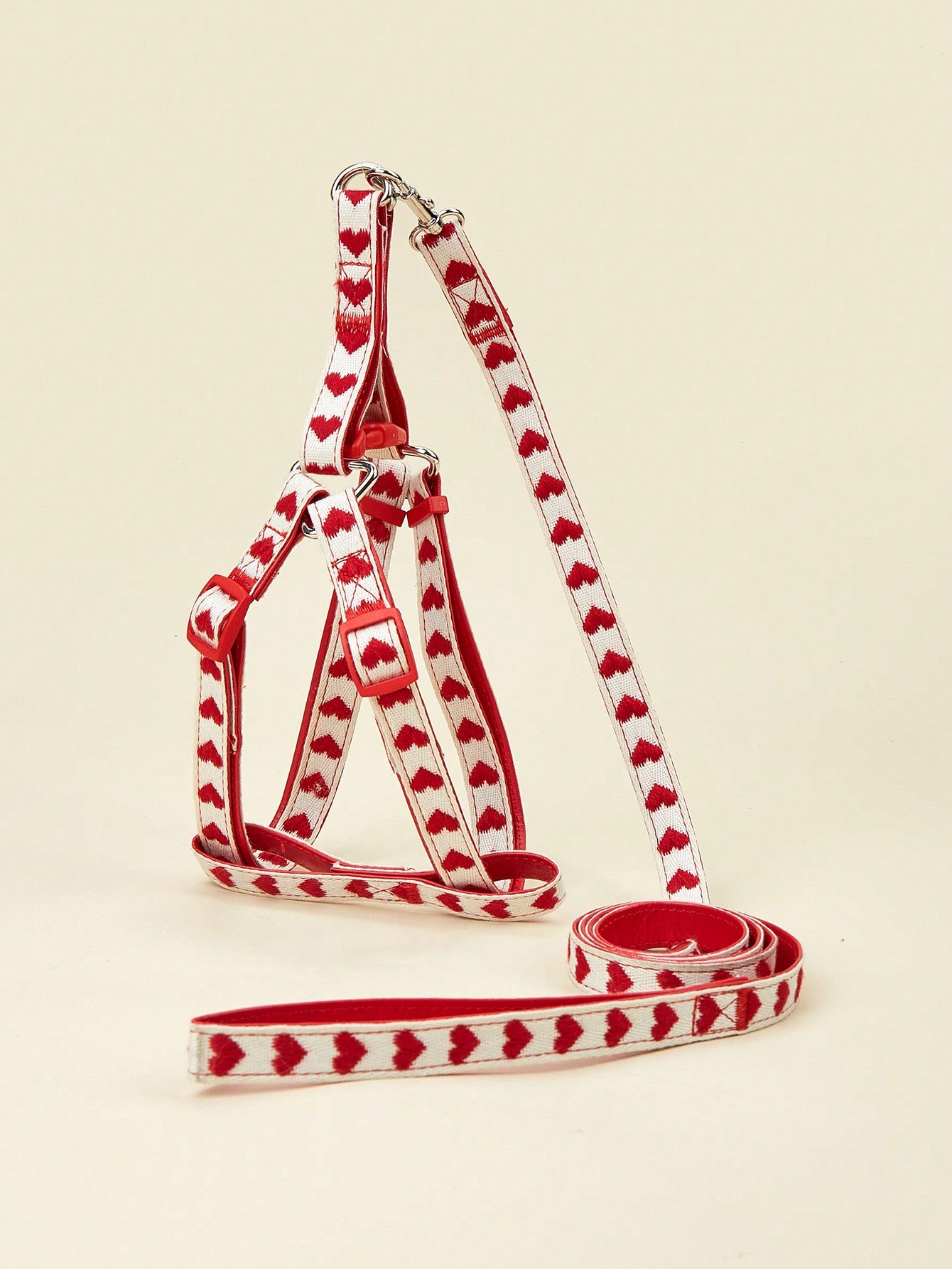 Pink polyester pet collar, harness and leash 3-piece set with geometric heart pattern for cats and small dogs
