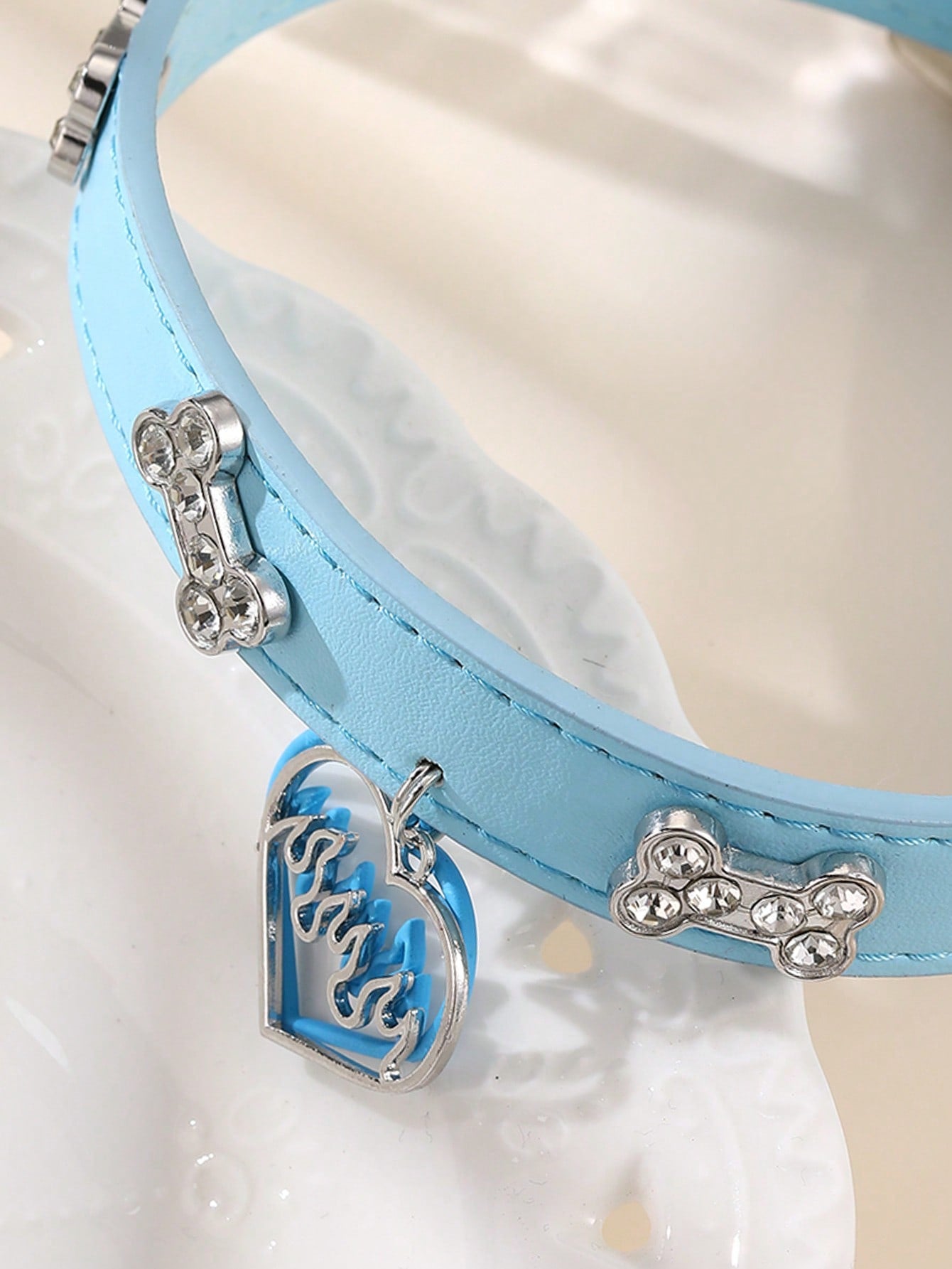 Mint blue colorblock PU pet collar necklace with bone and heart decorations and leash clip for cats and dogs