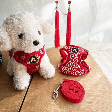 Floral jacquard adjustable dog chest harness and leash set for small and medium dogs, polyester walking harness in red and white pattern