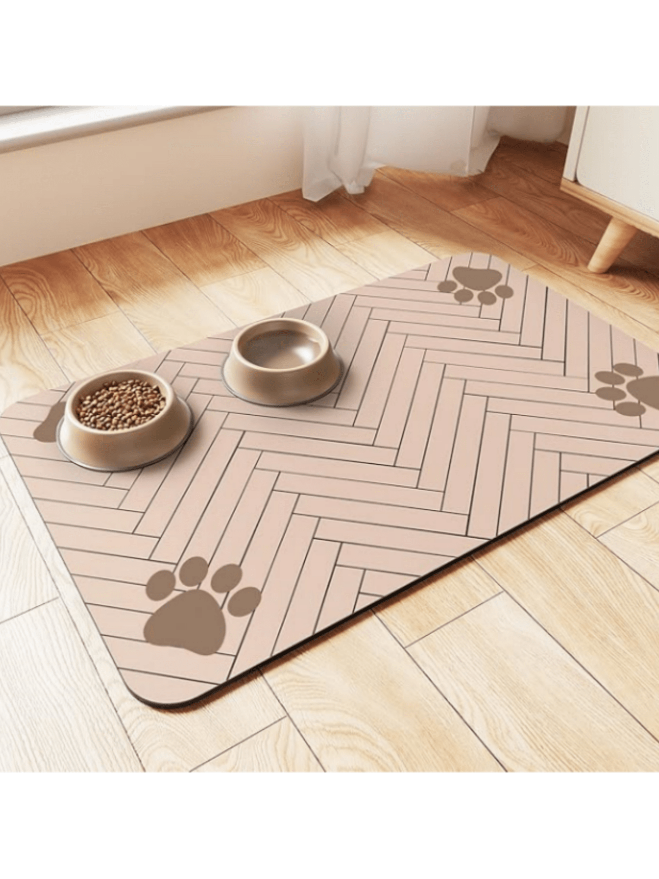 Quick-drying cartoon pet feeding mat for cats and dogs featuring an absorbent splash-proof polyester design.
