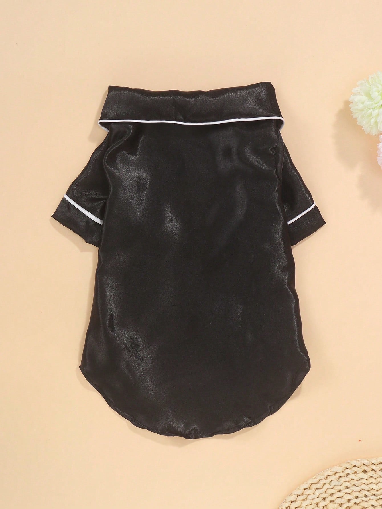 A Simple And Casual High-End Style Suitable For Small Dog Breeds Such As Teddy Bears To Wear All Year Round. It Is Non Elastic, Lightweight, Breathable, Comfortable, And Soft. European And American Hot Selling Cats And Dogs Can Wear Pet Home Clothes (The