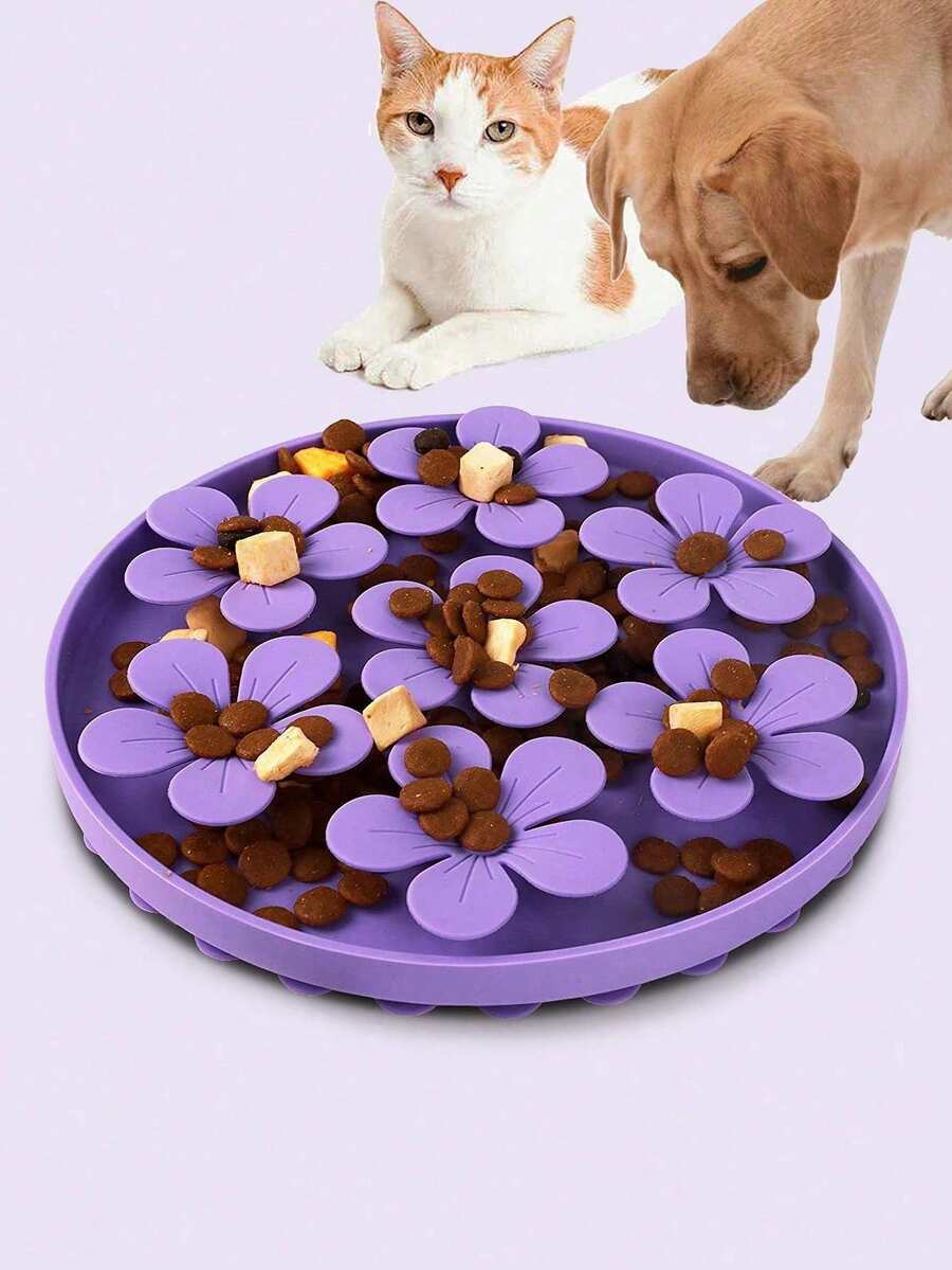 Multicolor silicone pet lick plate with suction cup design and animal plant patterns for dogs and cats
