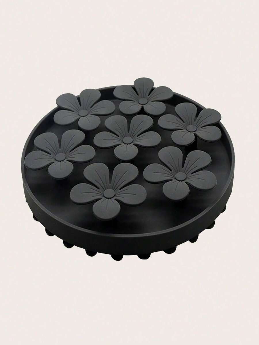 Multicolor silicone pet lick plate with suction cup design and animal plant patterns for dogs and cats
