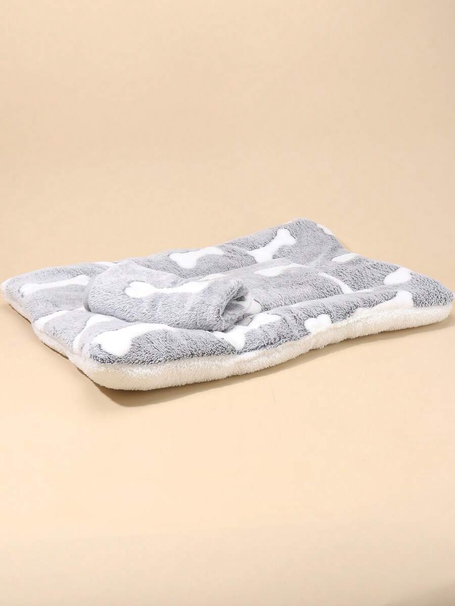 Thickened grey pet bed mat with pink star pattern designed for small and medium cats and dogs