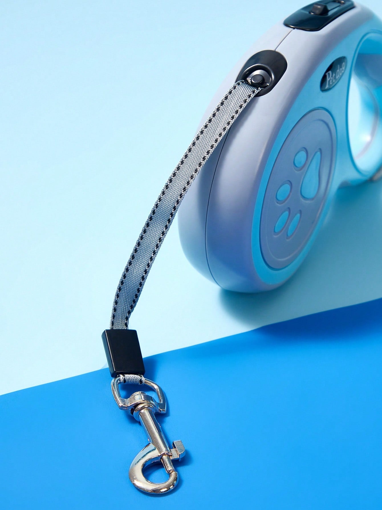 Multicolor retractable dog leash with cartoon and colorblock pattern, ABS body, available in 3m/5m length for small and medium dogs