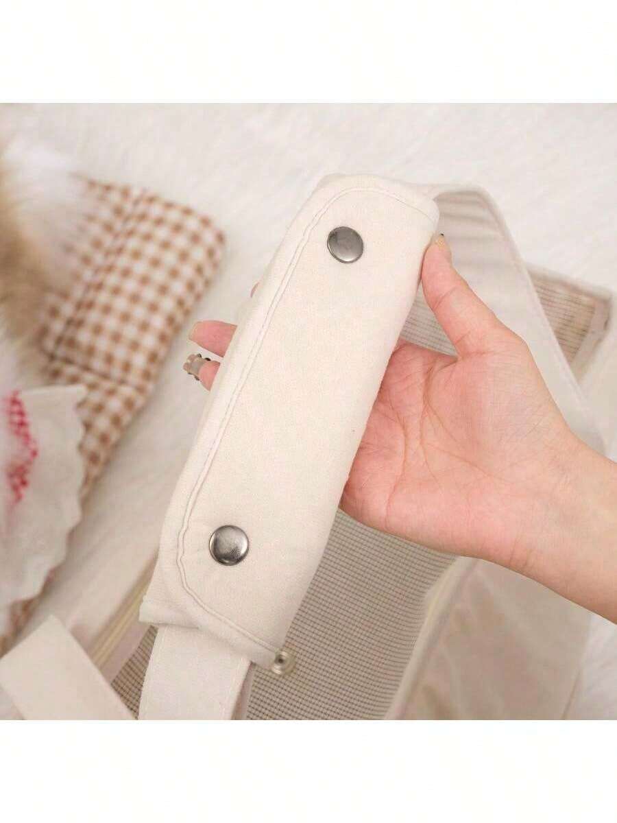 Multicolor Korean fashion breathable pet shoulder carry bag in 100% polyester for portable dog and cat travel.