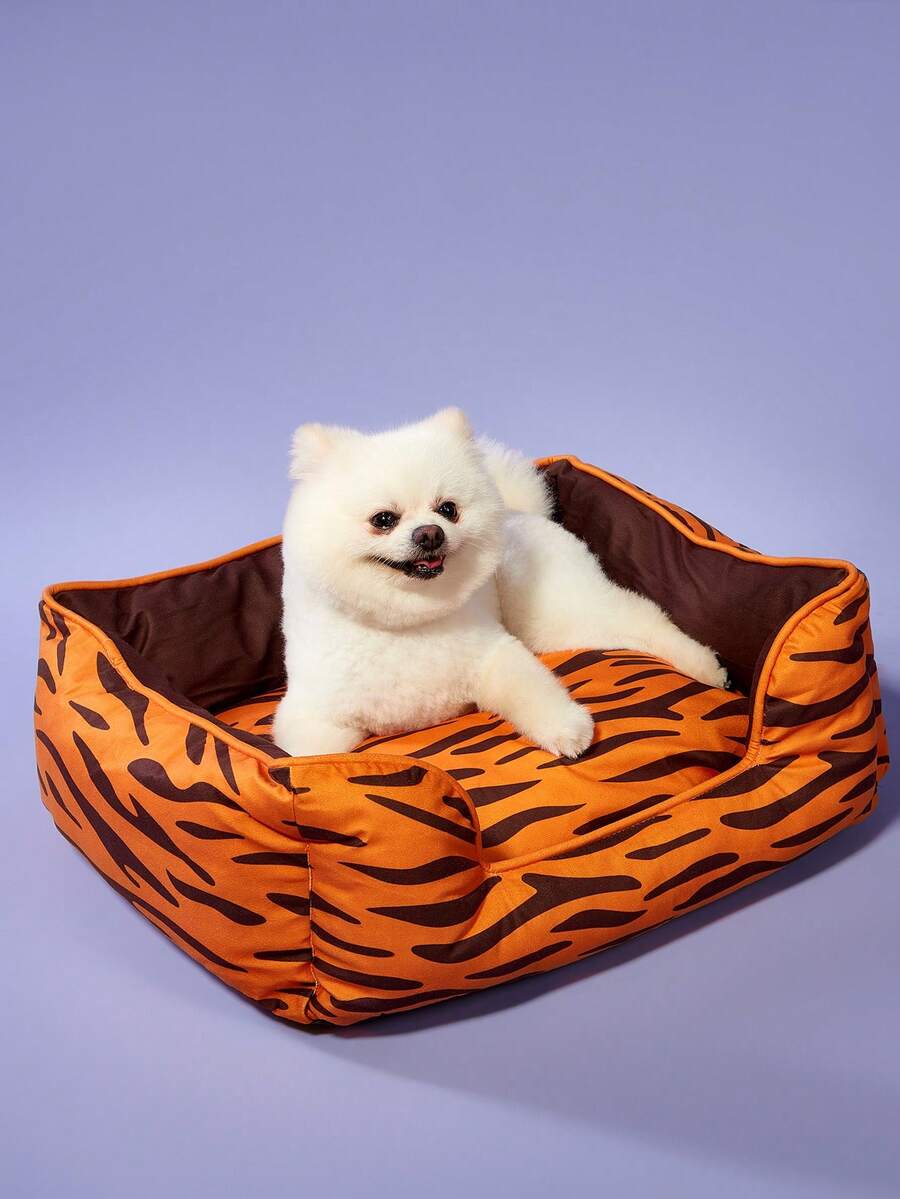 Multicolor pet nest mat featuring a tiger pattern colorblock design with a detachable and washable inner tank for cats and dogs.