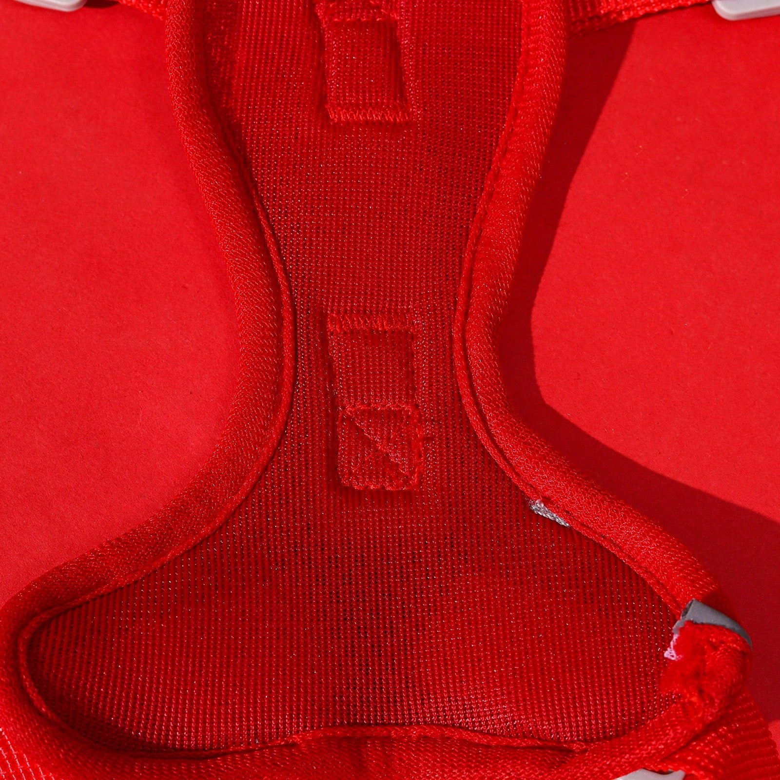 Red colorblock polyester pet chest harness suitable for cats and dogs