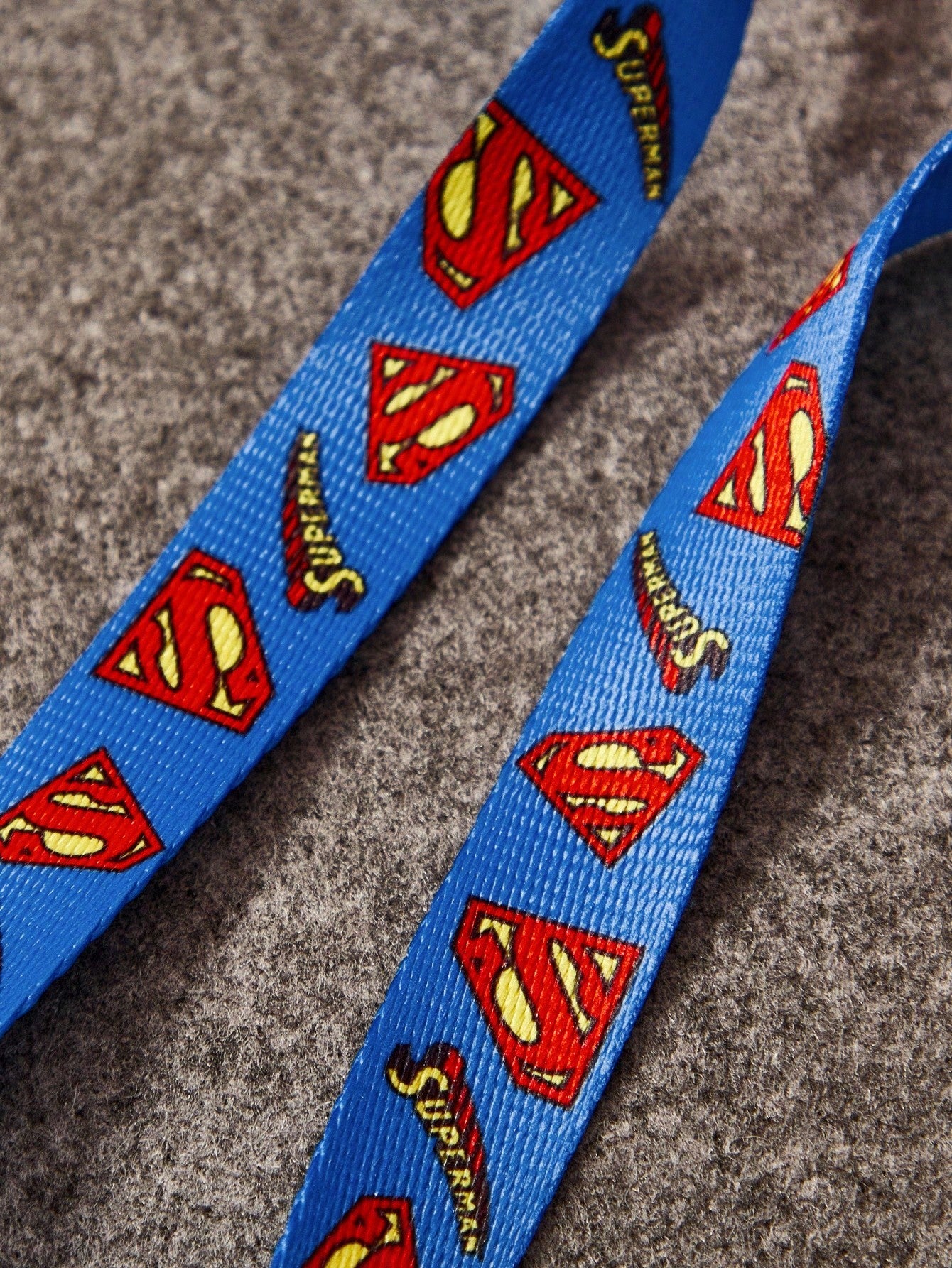 Multicolor cartoon pattern pet collar and leash set with adjustable polyester straps and portable storage bag for cats and dogs