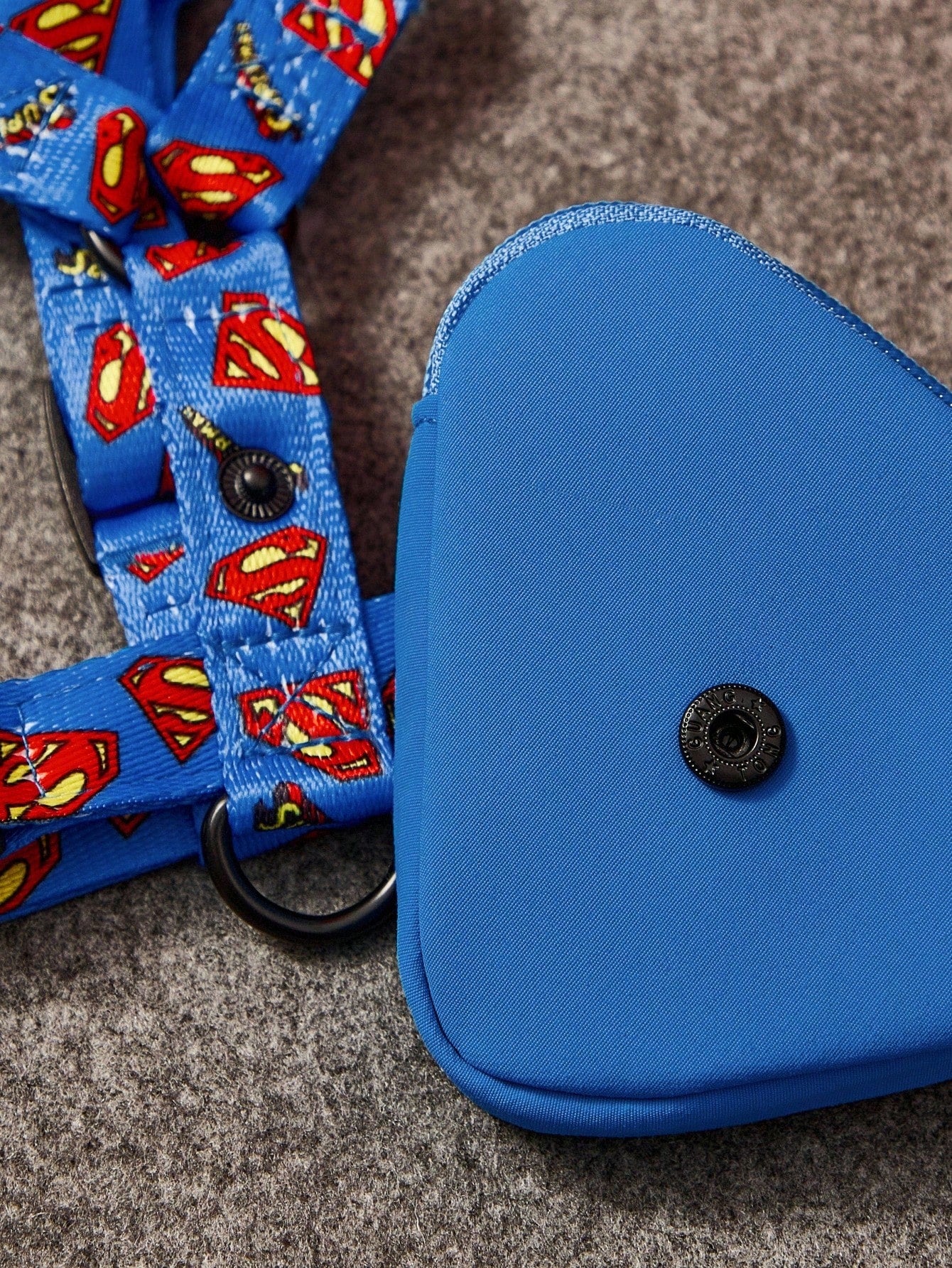 Multicolor cartoon pattern pet collar and leash set with adjustable polyester straps and portable storage bag for cats and dogs