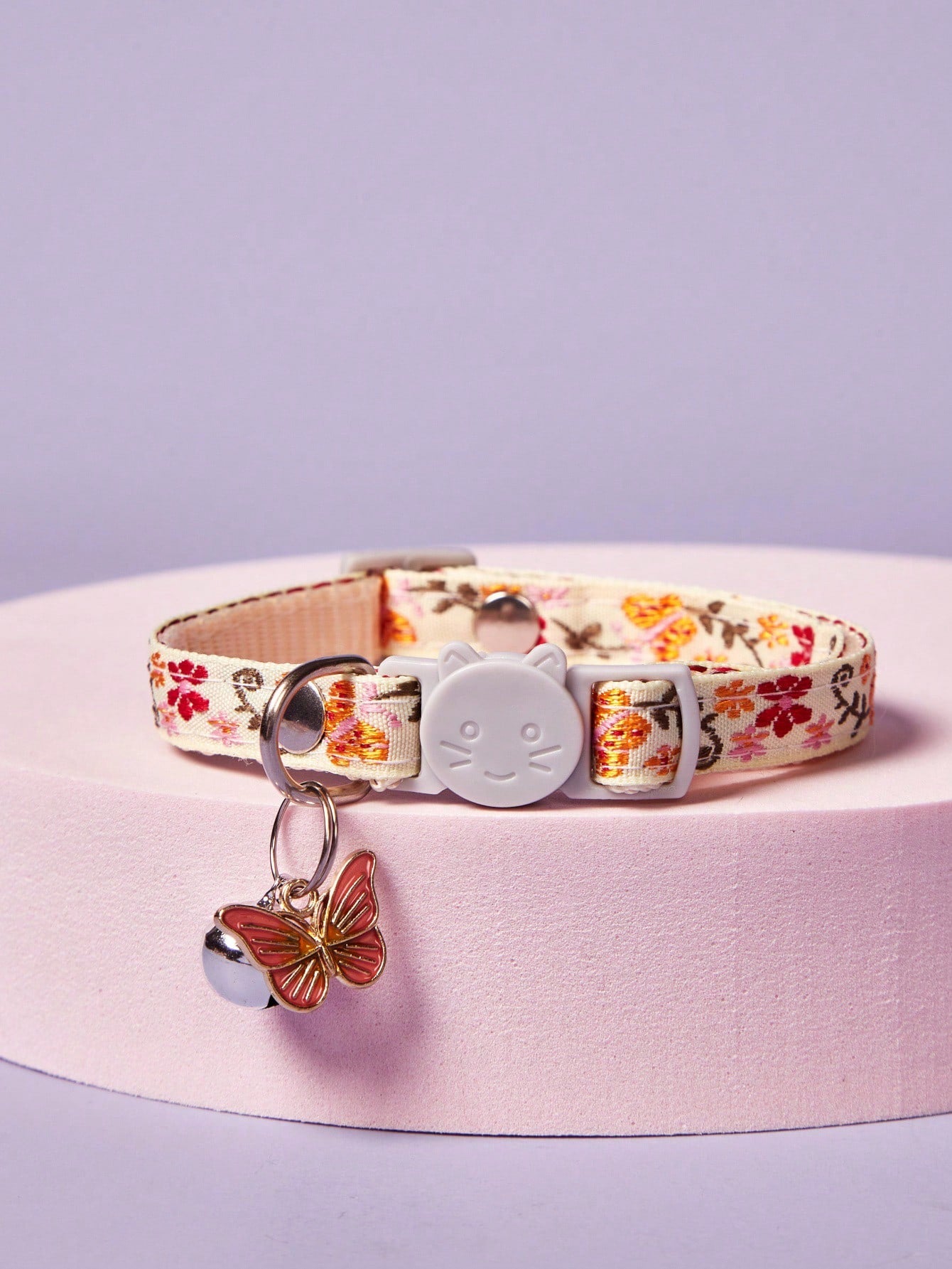 Multicolor adjustable pet collar with embroidered butterfly pattern, bell decoration, pendant, and cat face buckle for cats and small dogs