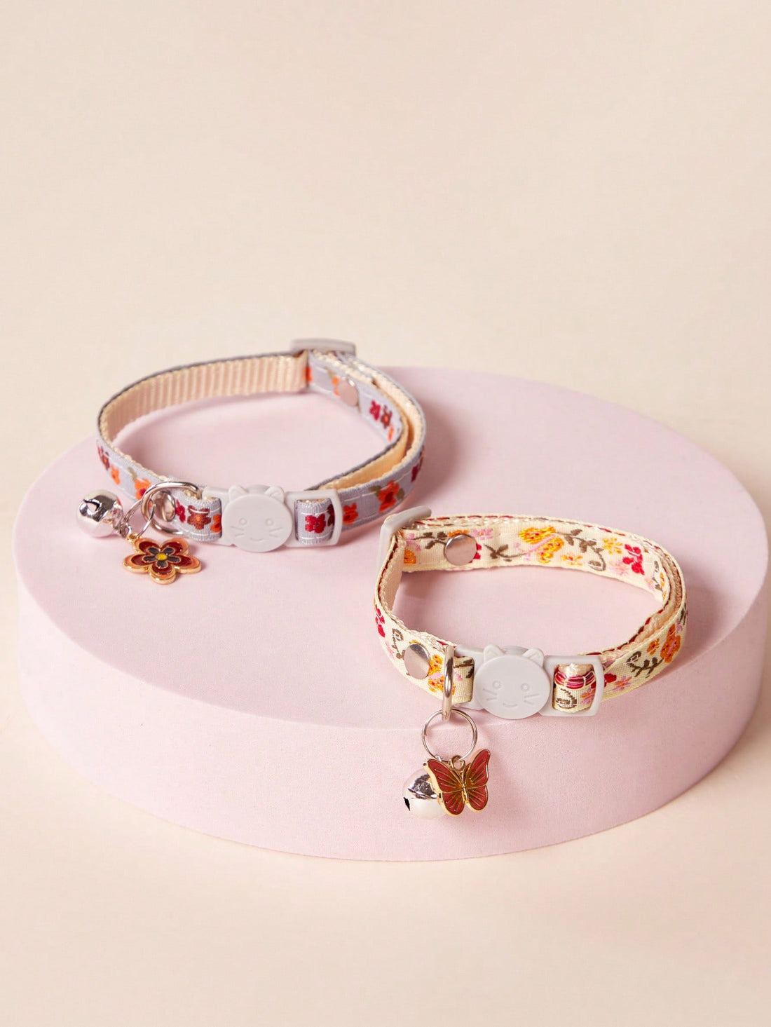 Multicolor adjustable pet collar with embroidered butterfly pattern, bell decoration, pendant, and cat face buckle for cats and small dogs