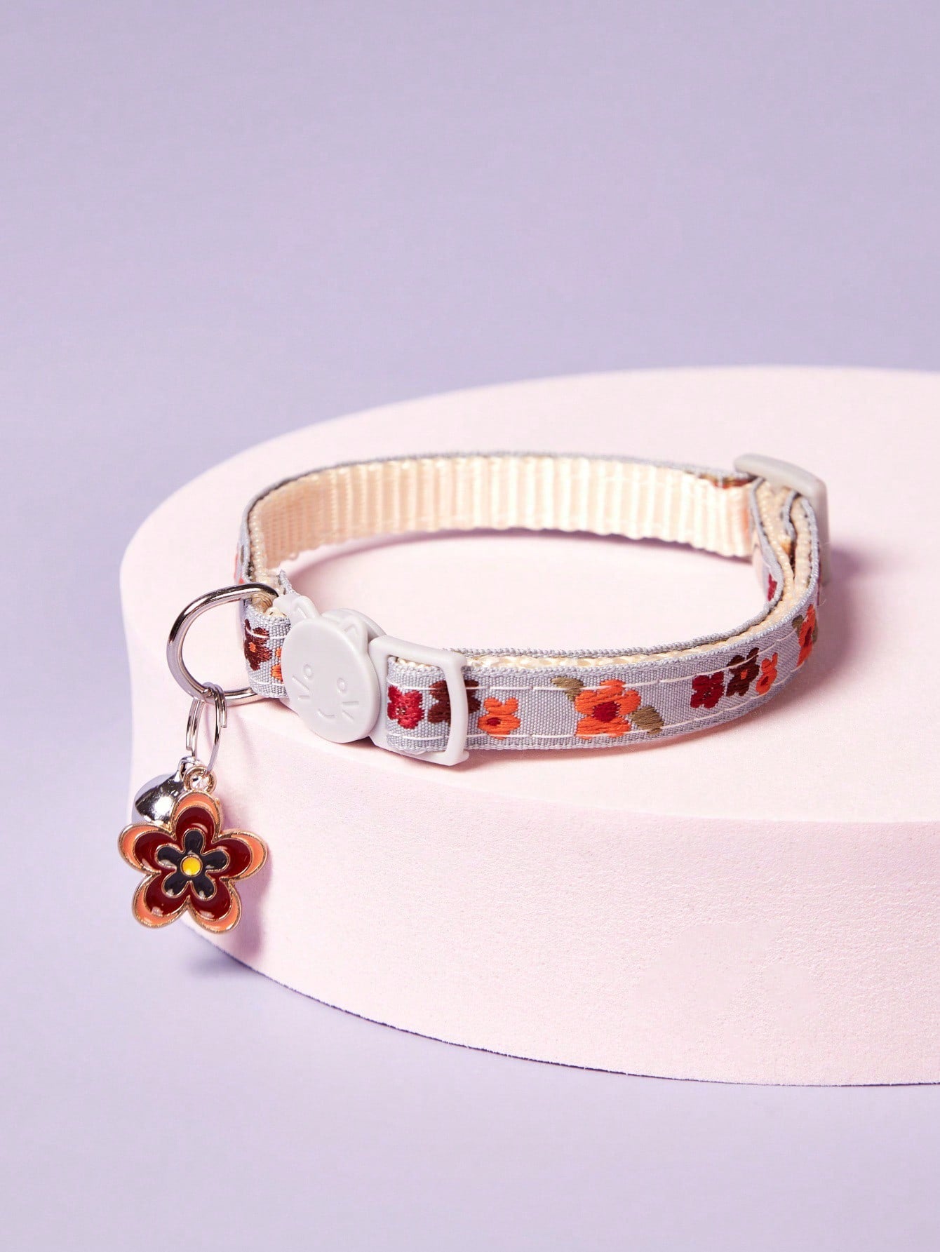 Multicolor adjustable pet collar with embroidered butterfly pattern, bell decoration, pendant, and cat face buckle for cats and small dogs