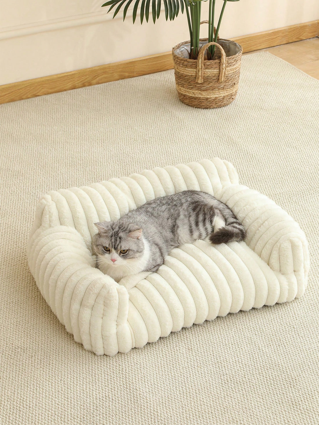 White plaid soft cat bed sofa with breathable fabric and plush filling for cats