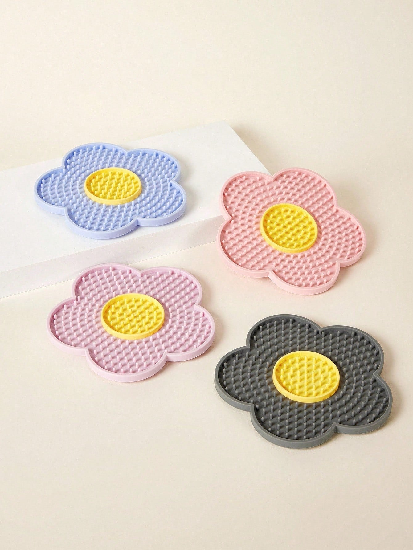 Multicolor flower-shaped silicone cat lick mat with suction cups for dogs and cats