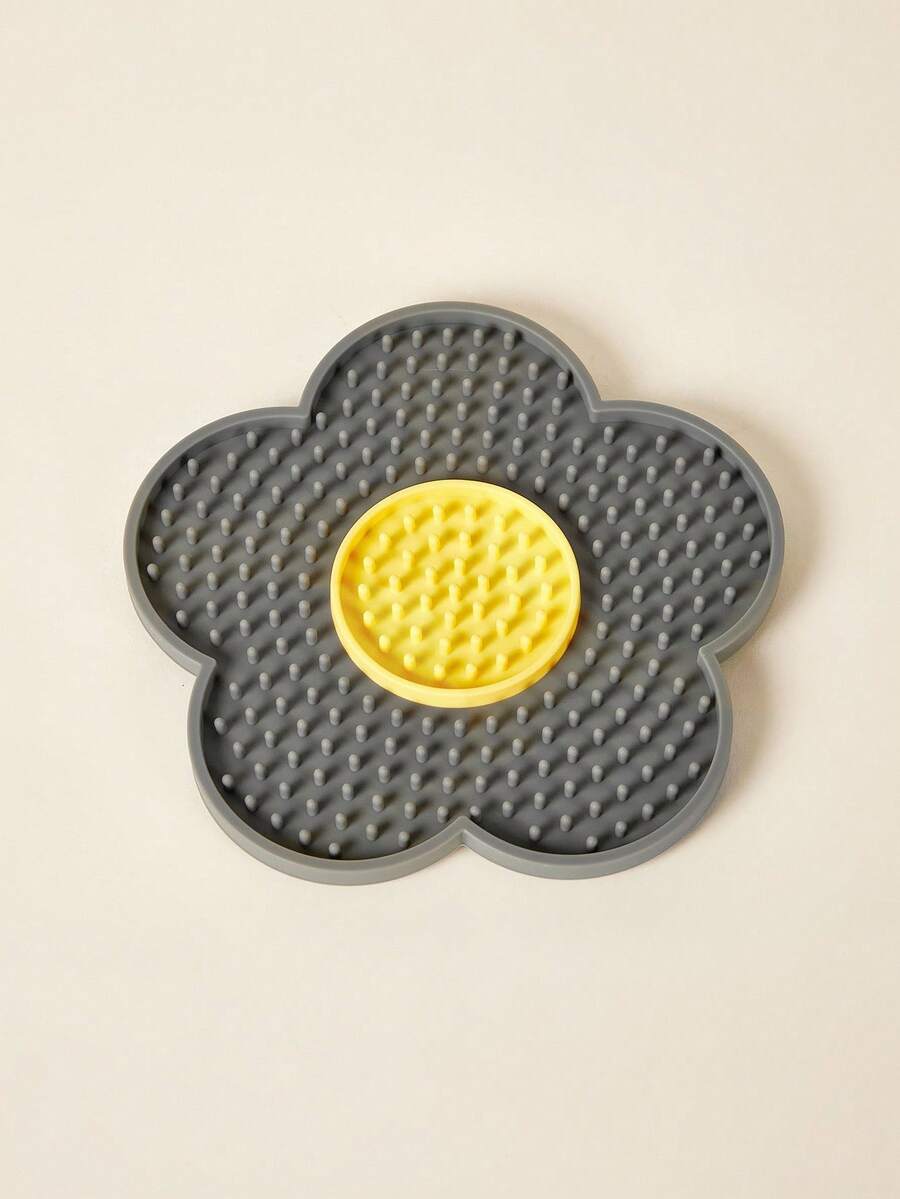 Multicolor flower-shaped silicone cat lick mat with suction cups for dogs and cats