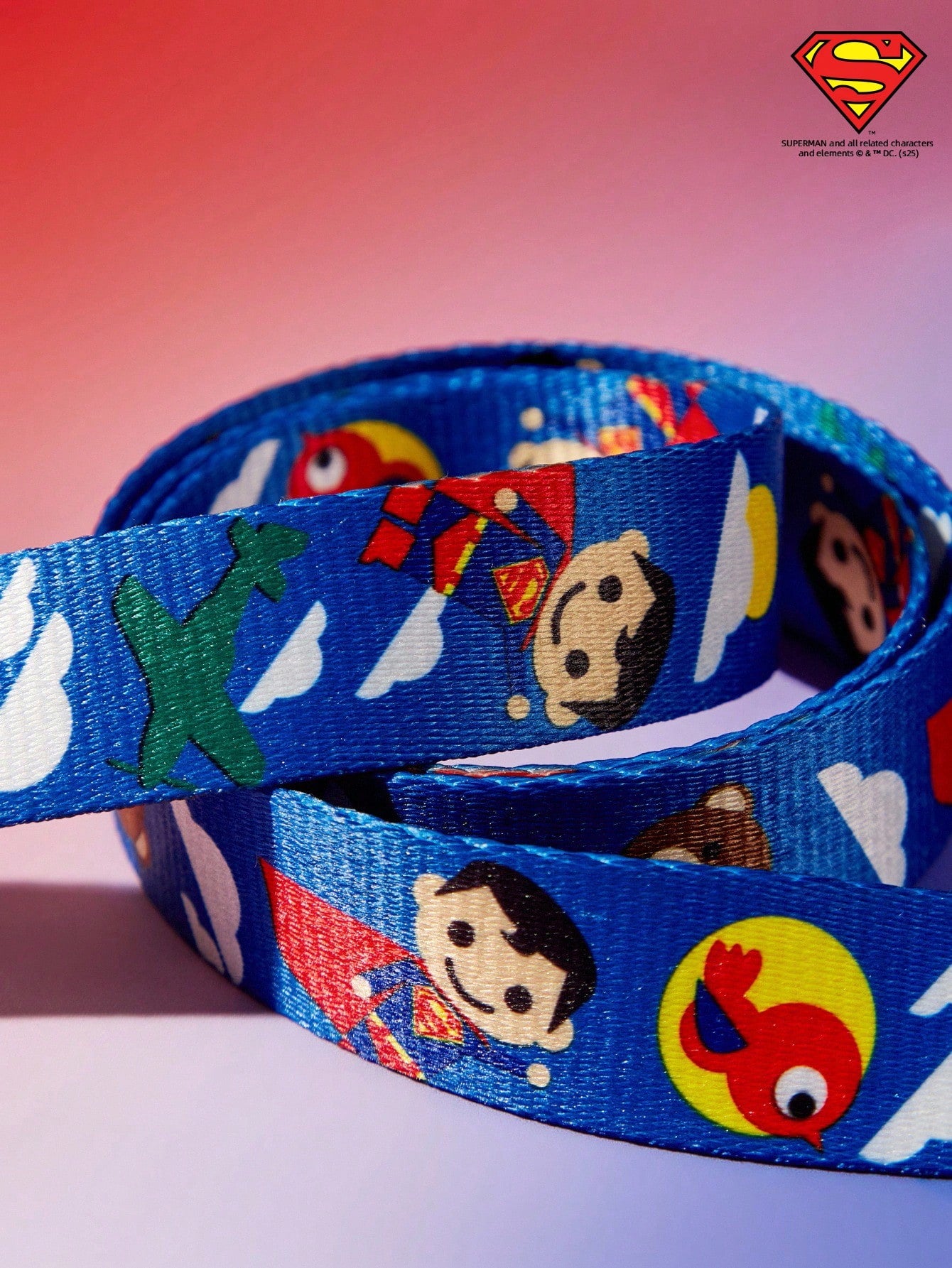 Baby blue polyamide pet leash with colorful heart-shaped bear print and comfortable grip for daily dog walking.