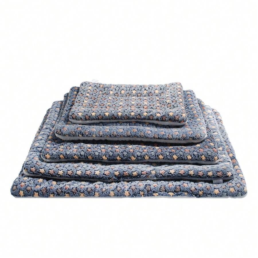 Double-sided soft pet blanket and sleeping pad featuring a colorblock geometric pattern for dogs and cats.
