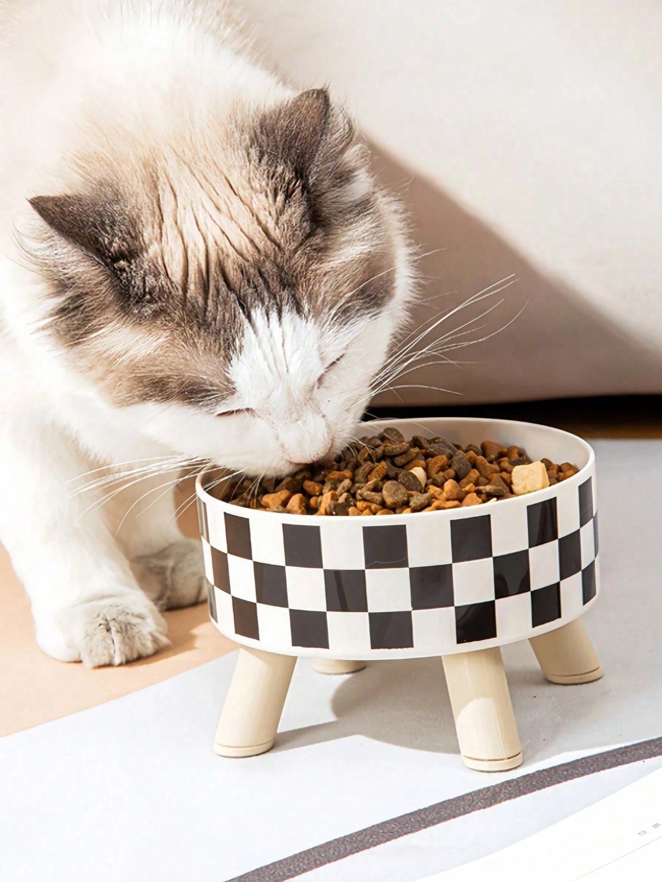1-Piece Premium Stainless Steel And Plastic Pet Bowl - White Checkered Design - Suitable For Cats - Easy To Install, Super Easy To Clean, Durable - Let Your Beloved Pet Enjoy Fun And Stylish Mealtimes!