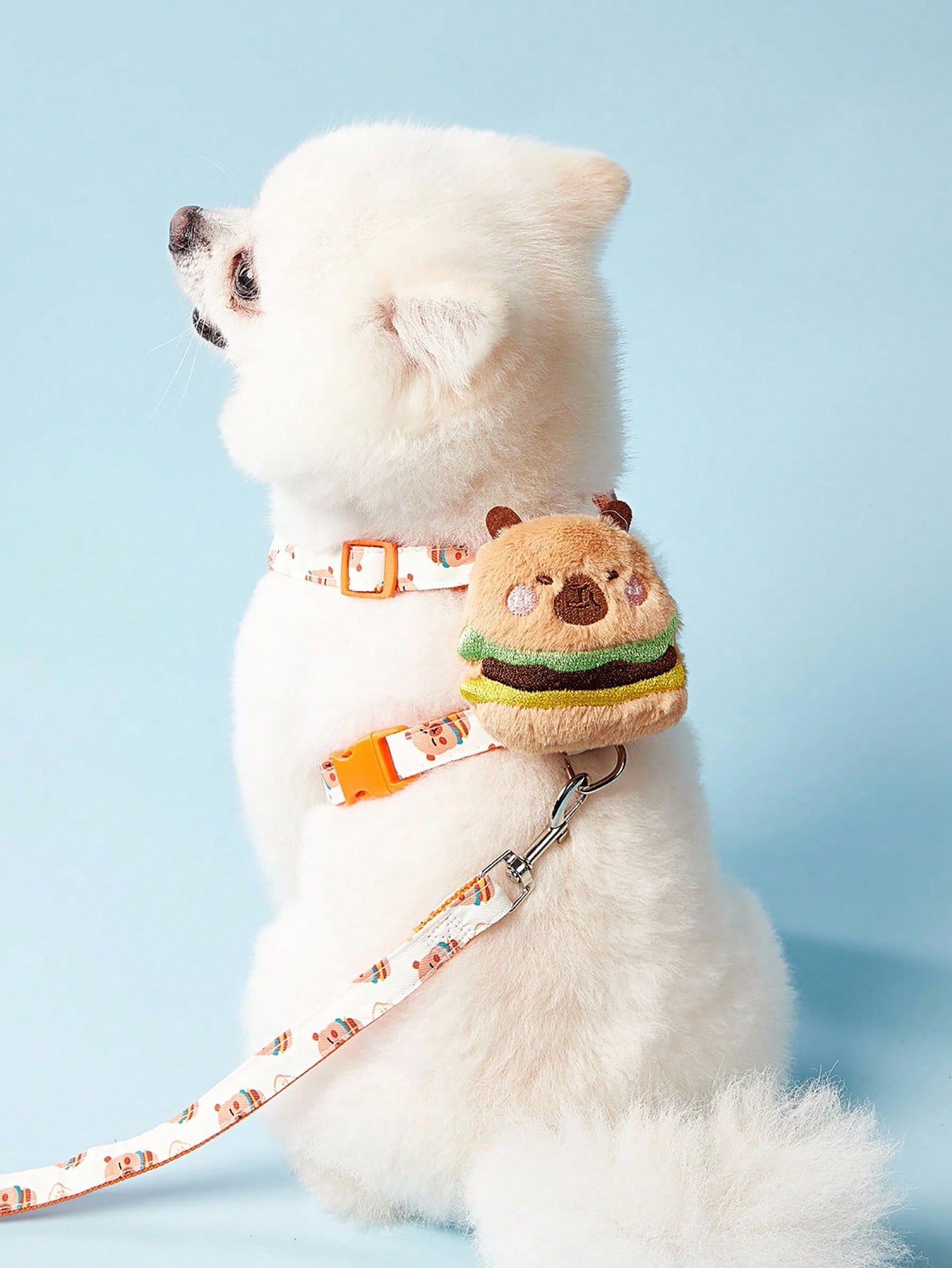 Multicolor polyester chest harness and leash set for cats and dogs with cute hamburger and hamster cartoon print.