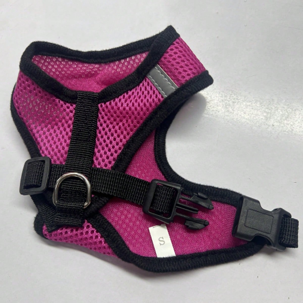 Hot pink colorblock polyester pet harness leash with anti-pulling chest strap for outdoor walking with dogs or cats, 120cm length