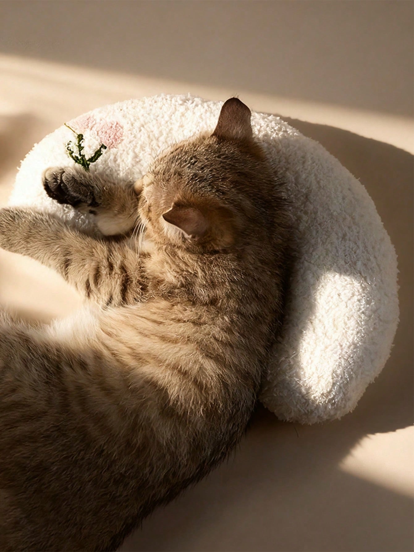 Pet Sleep Pillow, Fashionable Neck Protection Pillow For Cats, Deep Sleep, Puppy U-Shaped Pillow, Cat Supplies, Kitten Head Pillow, Dog Sleep Pillow, Cat Hugging Sleep Pillow, Machine Washable
