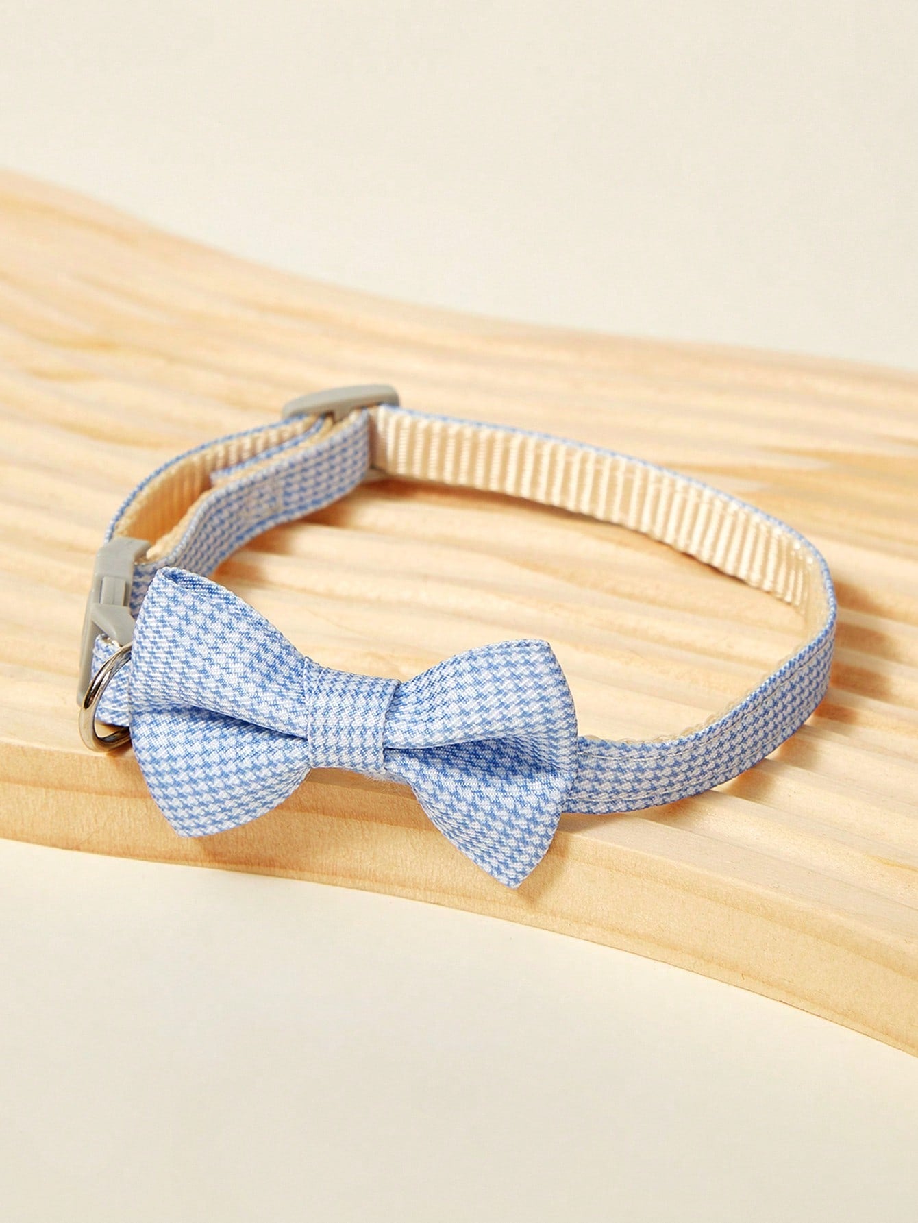 Blue plaid polyamide pet collar with bowknot and buckle closure for cats and dogs