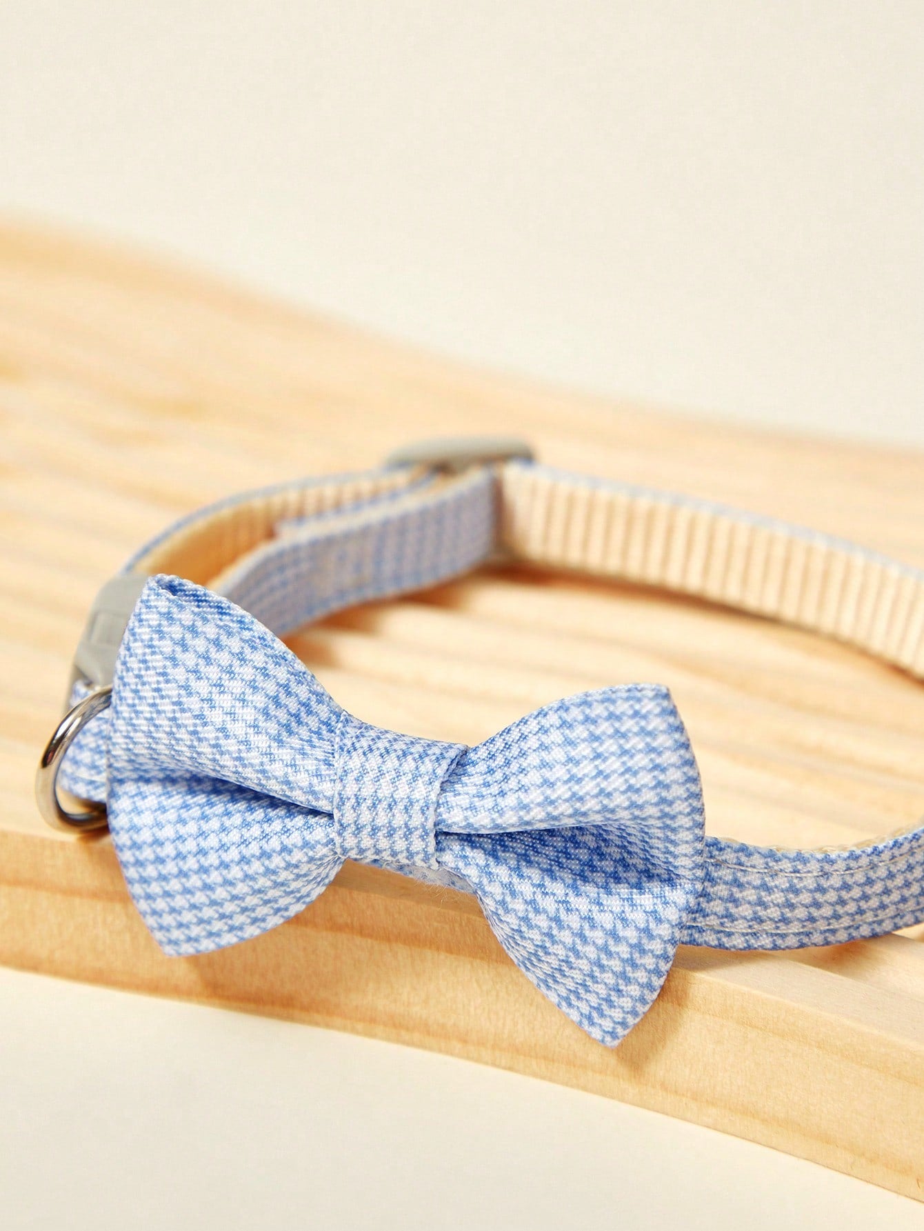 Blue plaid polyamide pet collar with bowknot and buckle closure for cats and dogs