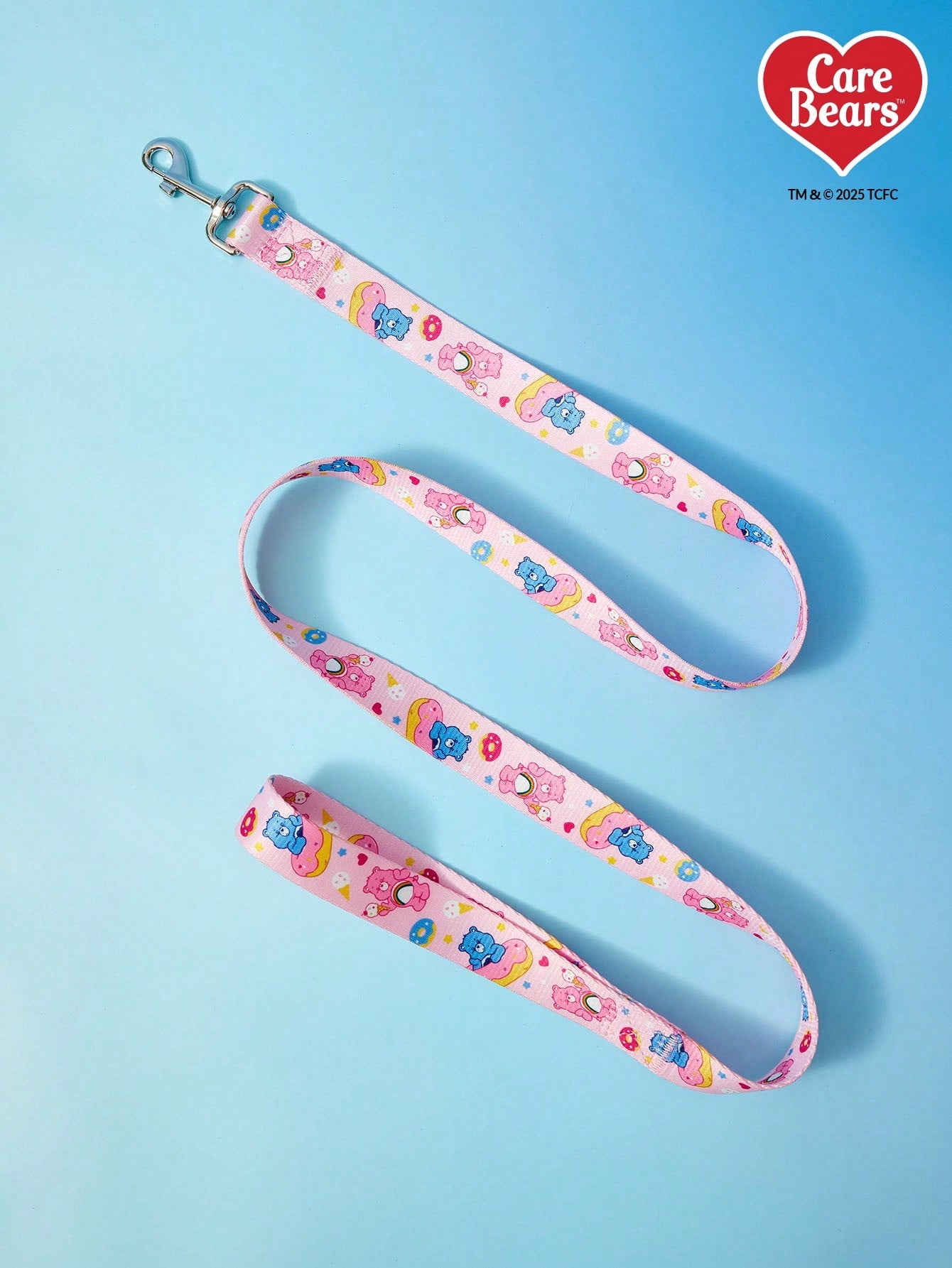 Baby blue polyamide pet leash with colorful heart-shaped bear print and comfortable grip for daily dog walking.